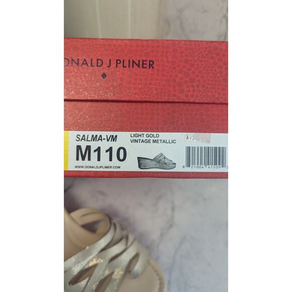 Donald J Pliner Salma light gold metallic leather strappy wedge sandal size 11 M